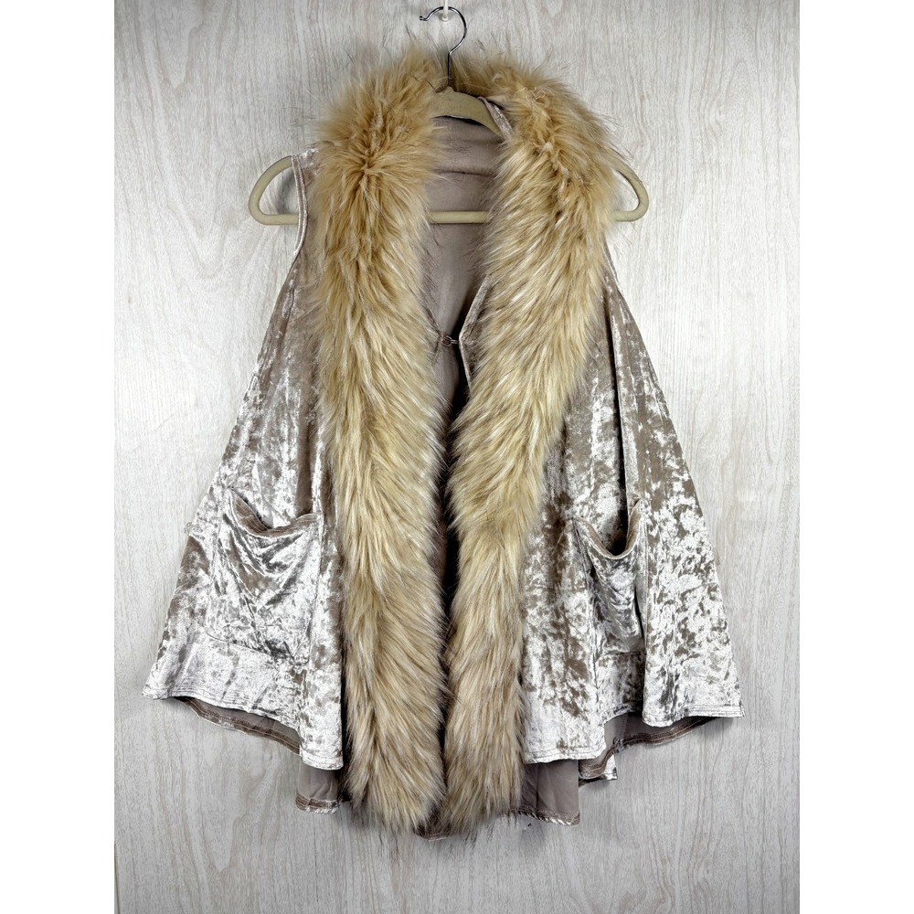 Velvet Faux-Fur Trim Vest - Beige